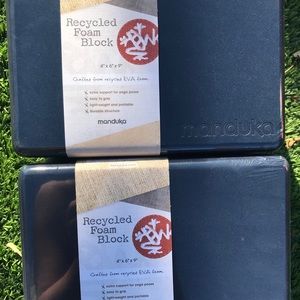 Manduka recycled foam yoga blocks (pair of two)